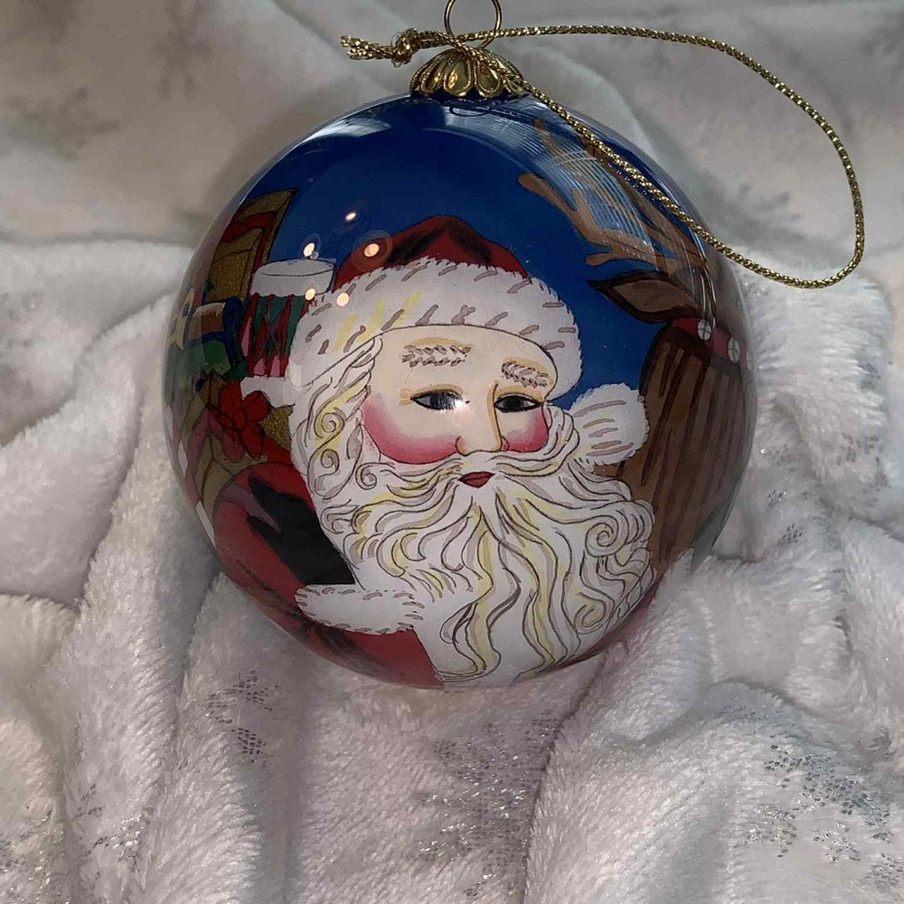 Pier 1 Reverse Hand-Painted 2001 Santa Reindeer Christmas Ornament EUC